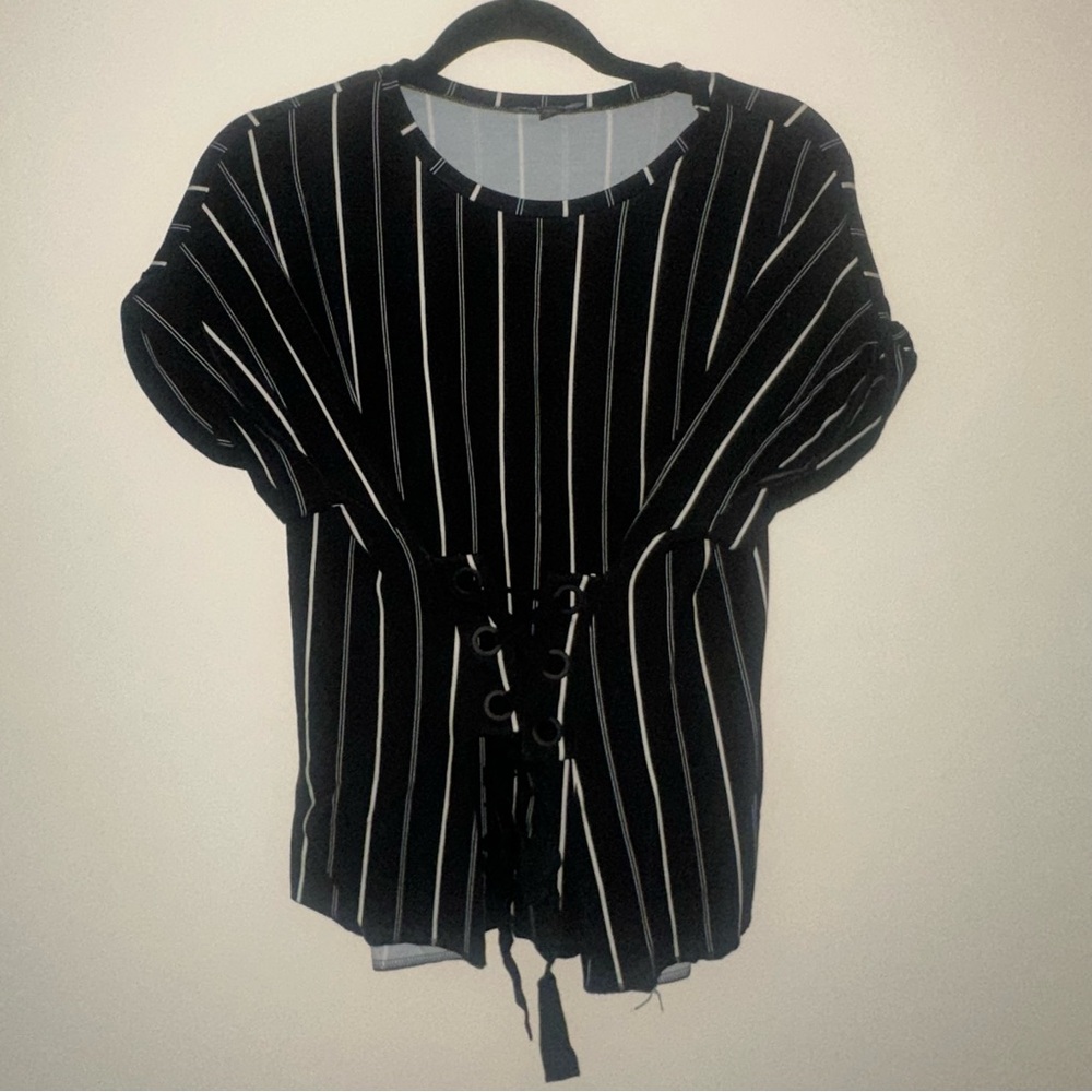 Express Black and White Tie Front Short Sleeve Tee